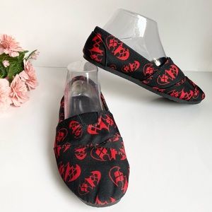 DC Comics Batman Harley Quinn Logo Black-Red Slip On Flats
